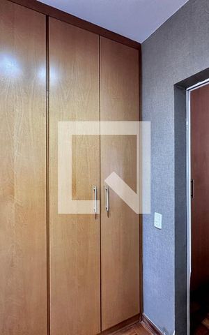 Casa para alugar com 250m², 4 quartos e 3 vagas Casa para alugar com 250m², 4 quartos e 3 vagasCloset Suíte 1