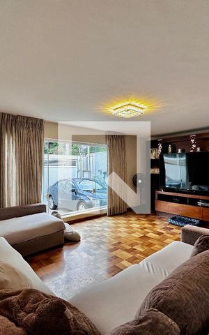Casa para alugar com 250m², 4 quartos e 3 vagas Casa para alugar com 250m², 4 quartos e 3 vagasSala