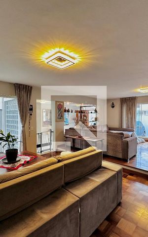 Casa para alugar com 250m², 4 quartos e 3 vagas Casa para alugar com 250m², 4 quartos e 3 vagasSala
