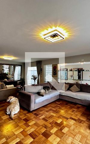 Casa para alugar com 250m², 4 quartos e 3 vagas Casa para alugar com 250m², 4 quartos e 3 vagasSala