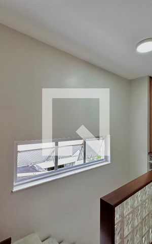 Casa para alugar com 250m², 4 quartos e 3 vagas Casa para alugar com 250m², 4 quartos e 3 vagasCorredor Suítes