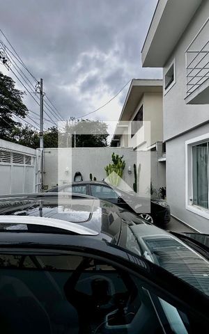 Casa para alugar com 250m², 4 quartos e 3 vagas Casa para alugar com 250m², 4 quartos e 3 vagasGaragem