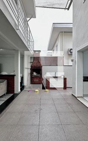 Casa para alugar com 250m², 4 quartos e 3 vagas Casa para alugar com 250m², 4 quartos e 3 vagasQuintal
