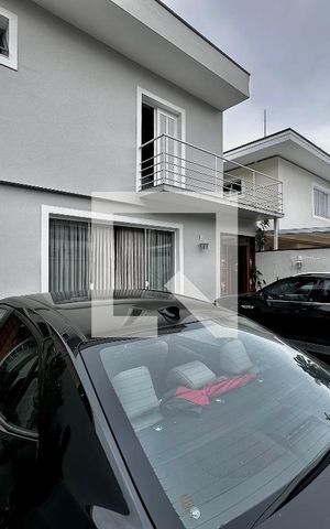 Casa para alugar com 250m², 4 quartos e 3 vagas Casa para alugar com 250m², 4 quartos e 3 vagasGaragem