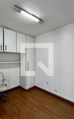Casa para alugar com 250m², 4 quartos e 3 vagas Casa para alugar com 250m², 4 quartos e 3 vagasSuíte 4