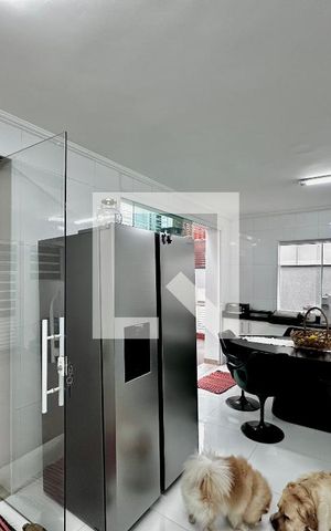 Casa para alugar com 250m², 4 quartos e 3 vagas Casa para alugar com 250m², 4 quartos e 3 vagasCozinha