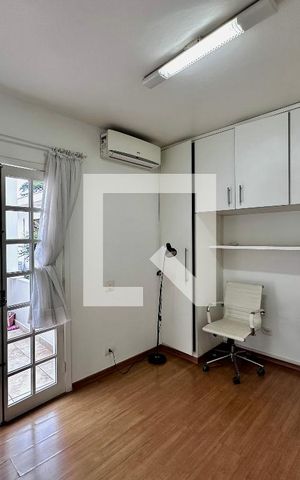Casa para alugar com 250m², 4 quartos e 3 vagas Casa para alugar com 250m², 4 quartos e 3 vagasSuíte 4