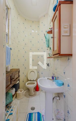Apartamento à venda com 222m², 3 quartos e 1 vagaÁrea de Serviço - Banheiro