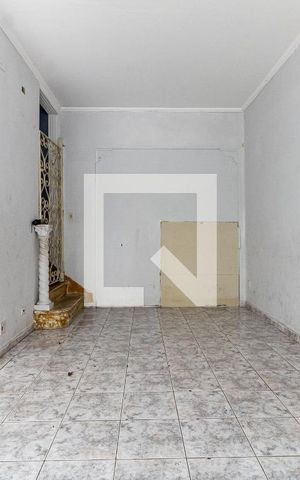 Casa à venda com 250m², 5 quartos e 2 vagas Casa à venda com 250m², 5 quartos e 2 vagasSalão
