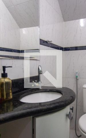 Casa de condomínio à venda com 800m², 5 quartos e 4 vagas Casa de condomínio à venda com 800m², 5 quartos e 4 vagasLavabo