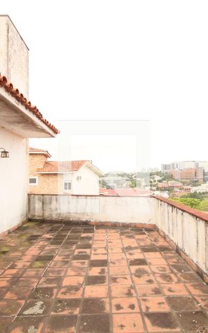 Casa à venda com 285m², 4 quartos e 5 vagasTerraço