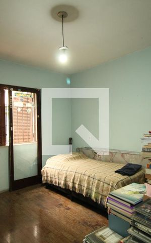 Casa à venda com 285m², 4 quartos e 5 vagasSuíte 2