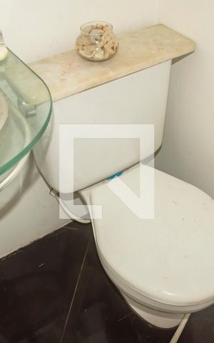 Apartamento à venda com 56m², 2 quartos e 1 vagaBanheiro de Serviço