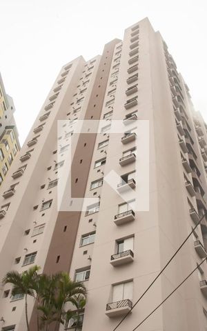 Apartamento à venda com 56m², 2 quartos e 1 vagaFachada