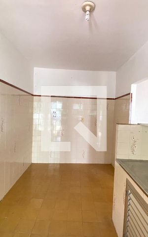 Casa à venda com 40m², 1 quarto e 1 vaga Casa à venda com 40m², 1 quarto e 1 vagaCozinha