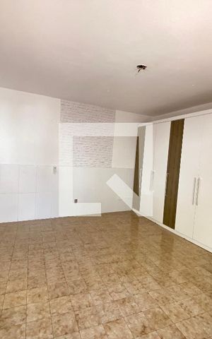 Casa à venda com 40m², 1 quarto e 1 vaga Casa à venda com 40m², 1 quarto e 1 vagaQuarto