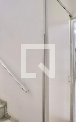 Casa à venda com 120m², 3 quartos e 2 vagas Casa à venda com 120m², 3 quartos e 2 vagasCorredor