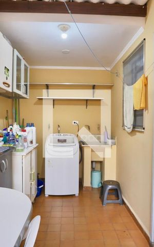 Casa à venda com 120m², 3 quartos e 2 vagas Casa à venda com 120m², 3 quartos e 2 vagasÁrea de Serviço