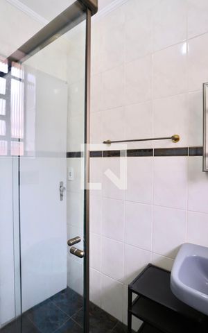 Casa à venda com 120m², 3 quartos e 2 vagas Casa à venda com 120m², 3 quartos e 2 vagasBanheiro 2
