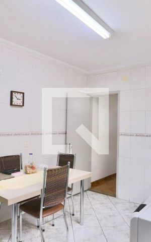 Casa à venda com 120m², 3 quartos e 2 vagas Casa à venda com 120m², 3 quartos e 2 vagasCozinha