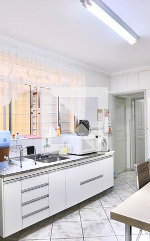 Casa à venda com 120m², 3 quartos e 2 vagas Casa à venda com 120m², 3 quartos e 2 vagasCozinha