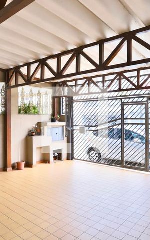 Casa à venda com 120m², 3 quartos e 2 vagas Casa à venda com 120m², 3 quartos e 2 vagasGaragem