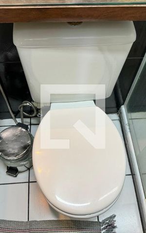 Casa de condomínio à venda com 85m², 3 quartos e 1 vaga Casa de condomínio à venda com 85m², 3 quartos e 1 vagaBanheiro Social (Segundo Andar)