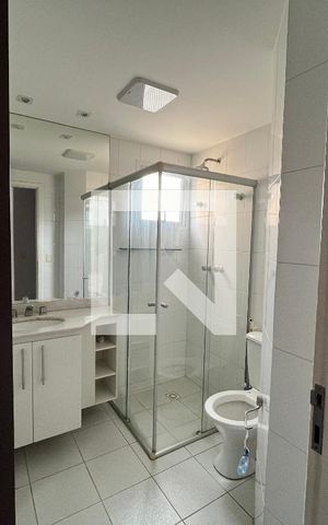 Apartamento à venda com 72m², 2 quartos e 2 vagasBanheiro da Suíte