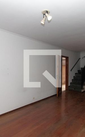Casa à venda com 128m², 3 quartos e 1 vaga Casa à venda com 128m², 3 quartos e 1 vagaSala
