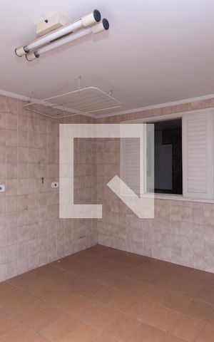 Casa à venda com 128m², 3 quartos e 1 vaga Casa à venda com 128m², 3 quartos e 1 vagaÁrea de Serviço