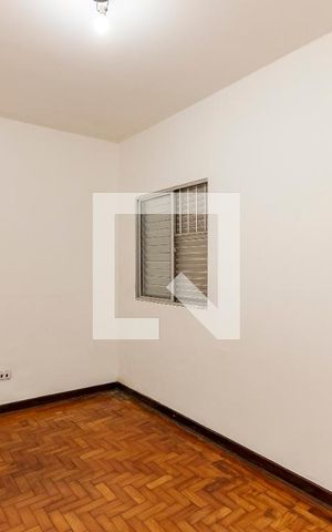 Casa à venda com 365m², 8 quartos e 4 vagas Casa à venda com 365m², 8 quartos e 4 vagasQuarto de Serviço 1