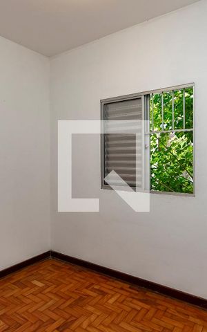 Casa à venda com 365m², 8 quartos e 4 vagas Casa à venda com 365m², 8 quartos e 4 vagasQuarto 2