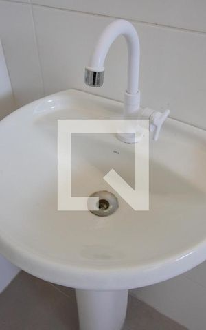 Casa para alugar com 100m², 2 quartos e 1 vagaBanheiro Corredor