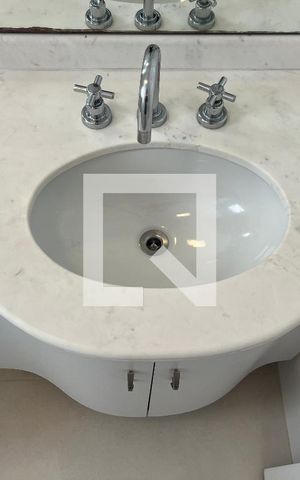 Apartamento à venda com 230m², 4 quartos e 3 vagasBanheiro da Suíte 3