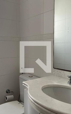 Apartamento à venda com 230m², 4 quartos e 3 vagasBanheiro da Suíte 2