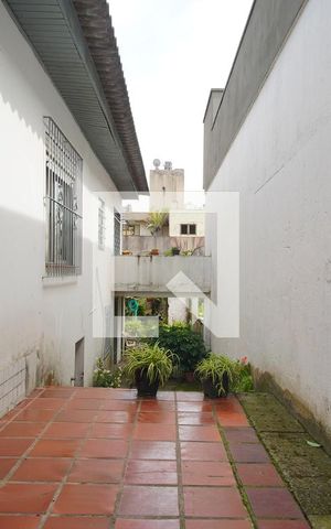 Casa à venda com 100m², 2 quartos e 2 vagasLateral da Casa