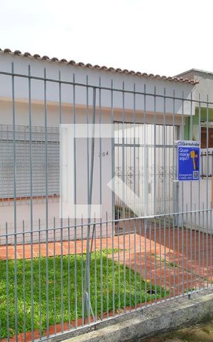Casa à venda com 100m², 2 quartos e 2 vagasFachada