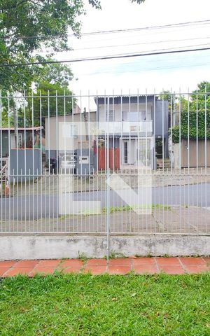 Casa à venda com 100m², 2 quartos e 2 vagasSala - Vista