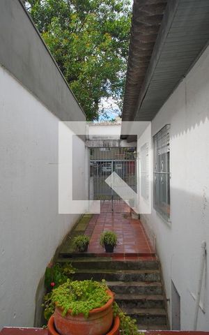 Casa à venda com 100m², 2 quartos e 2 vagasLateral da Casa