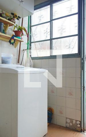 Casa à venda com 100m², 2 quartos e 2 vagasÁrea de Serviço