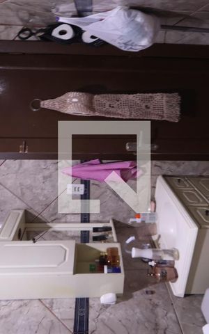 Casa à venda com 239m², 4 quartos e 3 vagasBanheiro
