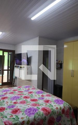 Casa à venda com 239m², 4 quartos e 3 vagasSuíte