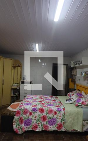 Casa à venda com 239m², 4 quartos e 3 vagasSuíte