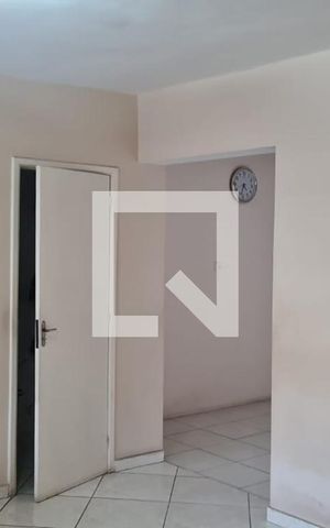 Casa à venda com 120m², 3 quartos e sem vaga Casa à venda com 120m², 3 quartos e sem vagaSala