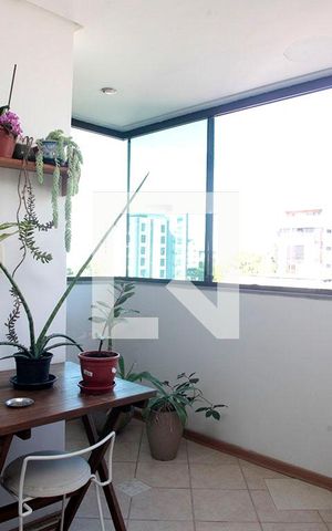 Apartamento à venda com 85m², 2 quartos e 1 vagaÁrea Churrasqueira