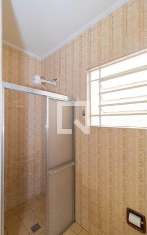 Casa à venda com 320m², 4 quartos e 8 vagas Casa à venda com 320m², 4 quartos e 8 vagasBanheiro