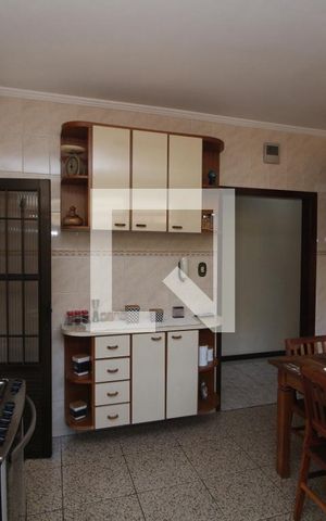 Casa à venda com 161m², 3 quartos e 2 vagasCozinha