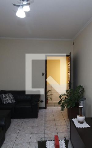 Casa à venda com 161m², 3 quartos e 2 vagasSala
