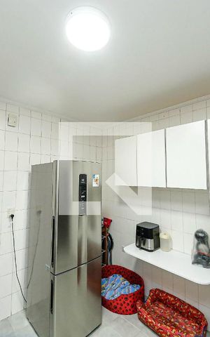 Casa à venda com 140m², 3 quartos e 2 vagas Casa à venda com 140m², 3 quartos e 2 vagasCozinha