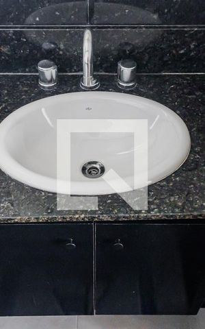 Apartamento para alugar com 85m², 1 quarto e 2 vagasBanheiro da Suíte